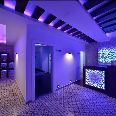 Crown City Apartment *